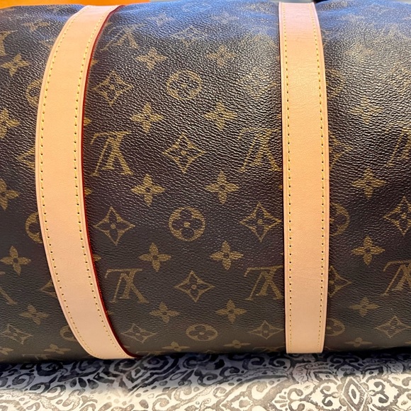 Authentic Louis Vuitton Keepall 50. New zipper, handles, chapes and body bands. - Picture 5 of 16